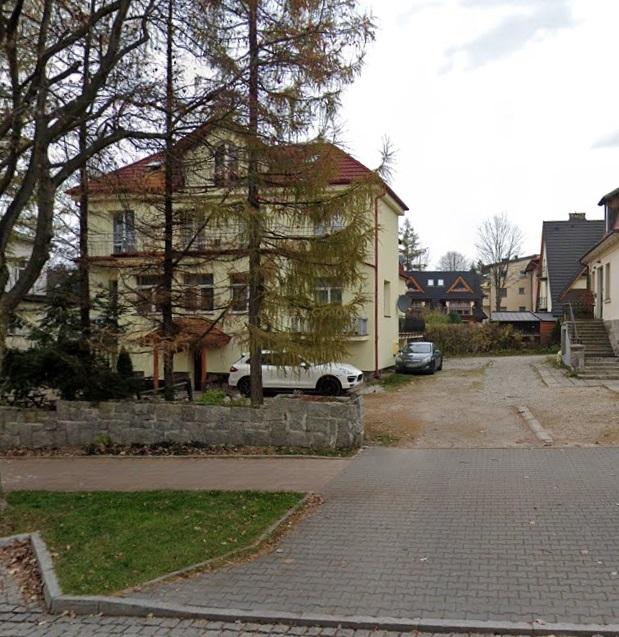 Parking - Zakopane Józefa Piłsudskiego 33  - Krupówki